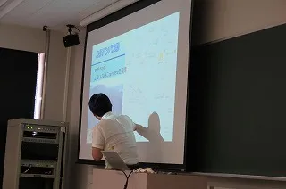 研究発表の様子